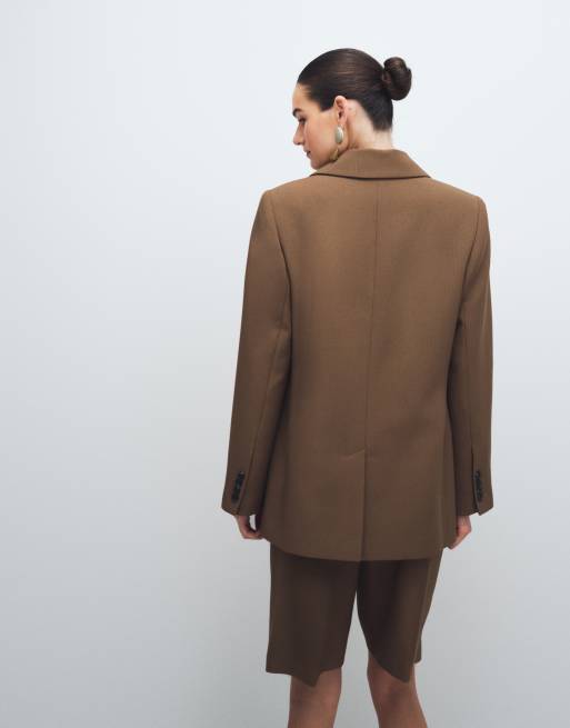 ASOS DESIGN - Elegante ruimvallende blazer met lange pasvorm in lichtbruin, 4 van 7