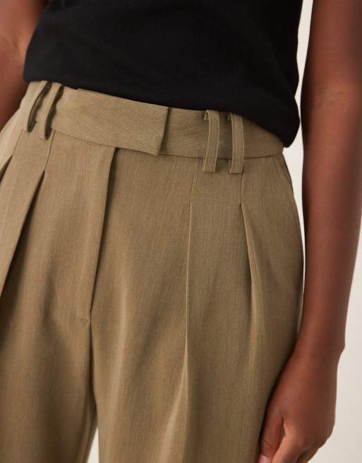 ASOS DESIGN - Elegante ruimvallende broek met plooien in olijfgroen, 5 van 5