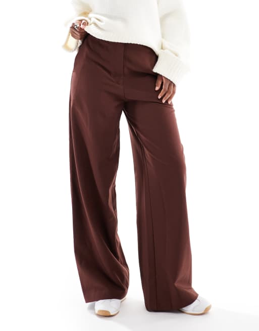 ASOS DESIGN - Elegante ruimvallende broek met rechte pijpen in bruin, 2 van 5