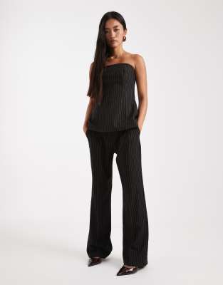 ASOS DESIGN - Elegante Schlaghose in Schwarz mit Nadelstreifen und lockerem Schnitt, Kombiteil