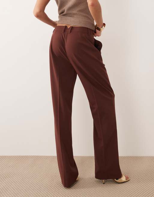 ASOS DESIGN – Elegante, schmal geschnittene Hose in Braun mit geradem Schnitt, 3 von 5