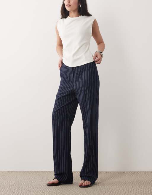 ASOS DESIGN – Elegante, schmal geschnittene Hose in Marineblau gestreift, 2 von 5