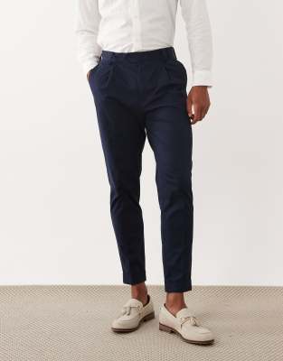 Elegante, schmal zulaufende Chinohose in Marineblau mit hohem Baumwollanteil und Umschlag Marineblau 48 Regular