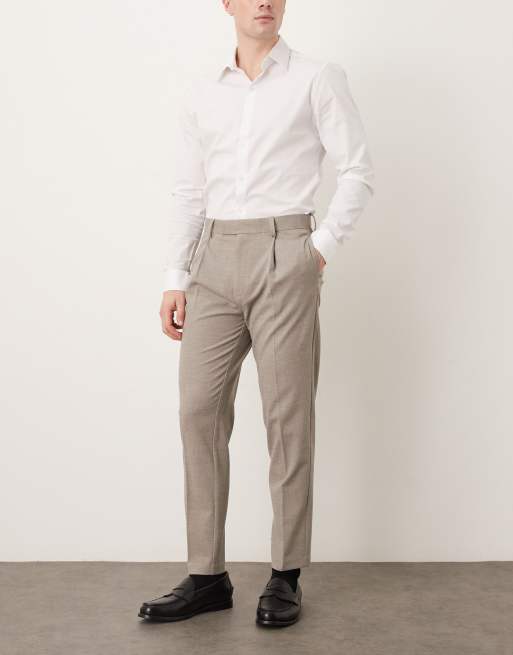 ASOS DESIGN – Elegante, schmal zulaufende Hose aus Flanell in meliertem Grau mit Bügelfalten, 2 von 5