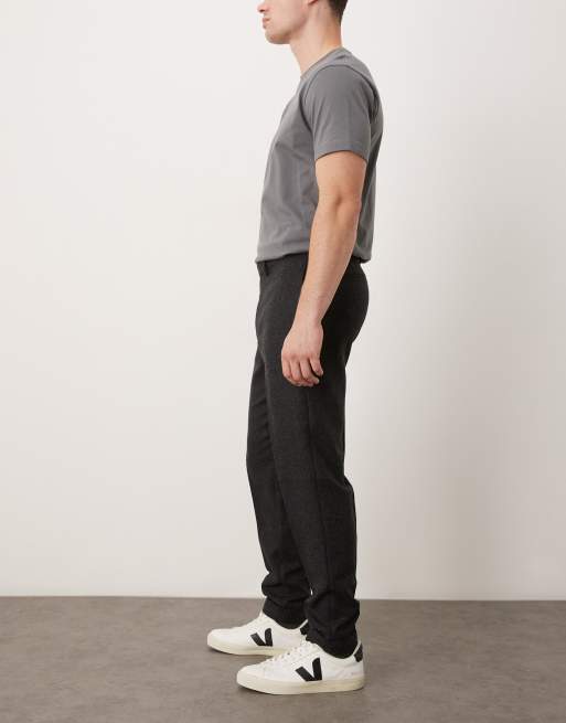 ASOS DESIGN – Elegante, schmal zulaufende Hose aus Wollmix in Anthrazit mit Karomuster, 3 von 5