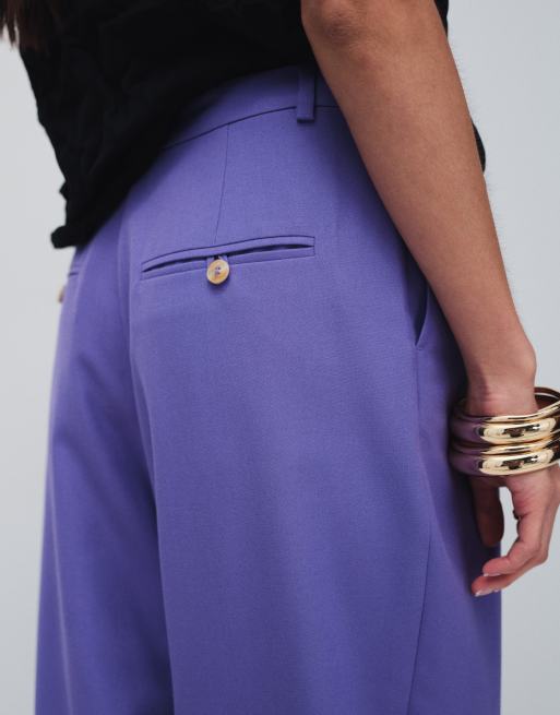 ASOS DESIGN – Elegante, schmal zulaufende Hose in Lila mit weitem Schnitt, 4 von 9