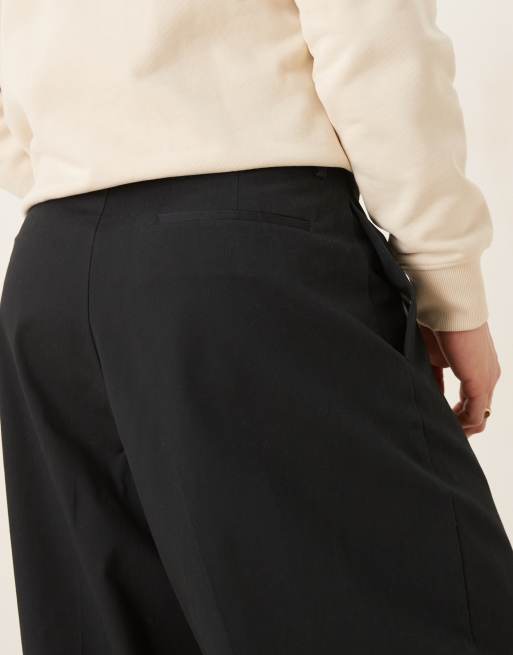 ASOS DESIGN – Elegante, schmal zulaufende Hose in Schwarz mit sehr weitem Schnitt, 5 von 5