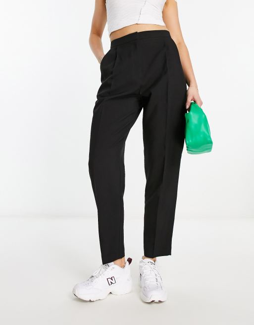 ASOS DESIGN – Elegante, schmal zulaufende Hose in Schwarz, 3 von 4