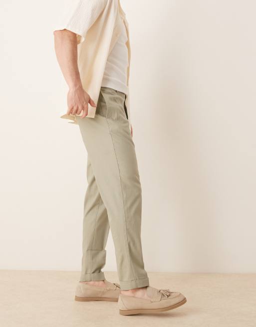 ASOS DESIGN – Elegante, schmal zulaufende Leinenmix-Hose in Salbeigrün mit Krempelsäumen, 3 von 5