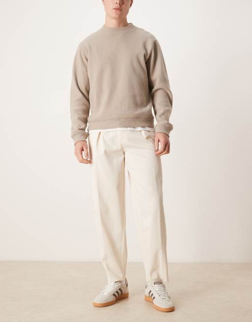 ASOS DESIGN – Elegante, schmal zulaufende Oversize-Hose aus Twill in Ecru, 2 von 5