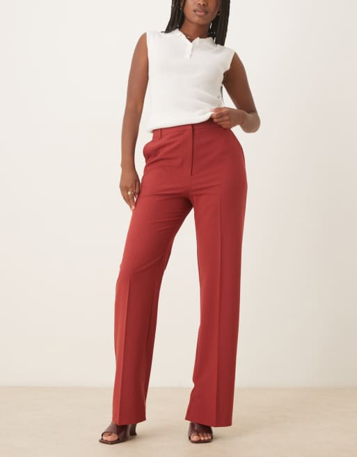 ASOS DESIGN – Elegante, schmale Anzughose in Kirschrot mit geradem Beinschnitt und Schlitz, 2 von 5