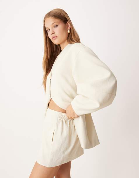 ASOS DESIGN – Elegante Shorts in buttermilchgelber Leinenoptik, Kombiteil - view 1