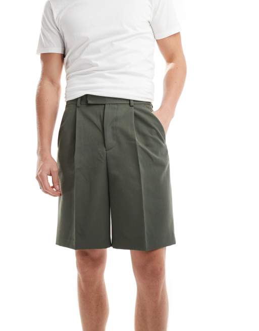 ASOS DESIGN – Elegante Shorts in Grün mit weitem Schnitt