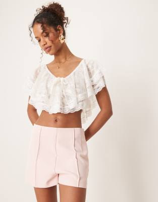 ASOS DESIGN - Elegante Shorts in Hellrosa mit Ziernaht