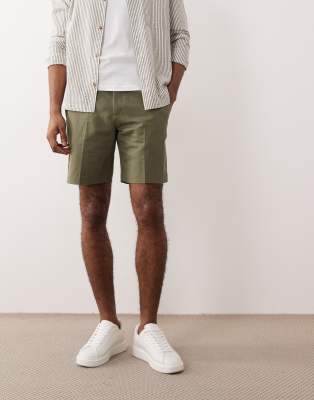 Elegante Shorts in Olivgrün mit hohem Leinenanteil und regulärem Schnitt Grün 48