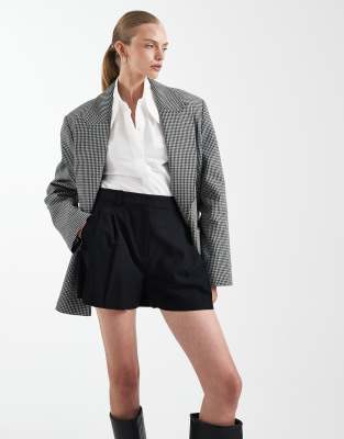 ASOS DESIGN - Elegante Shorts in Schwarz mit Leinenanteil und A-Linien-Schnitt