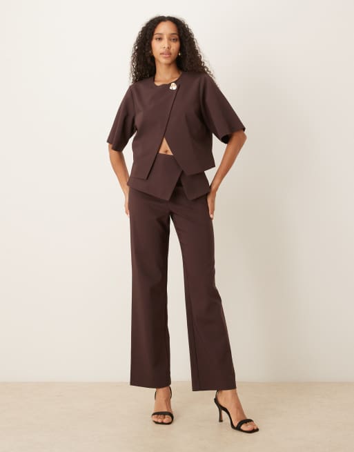 ASOS DESIGN - Elegante top met gouden knoop in mulberry, deel van co-ord set, 2 van 4