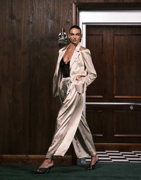 ASOS DESIGN – Elegante, unstrukturierte Palazzo-Hose in Austerweiß, Kombiteil - view 1