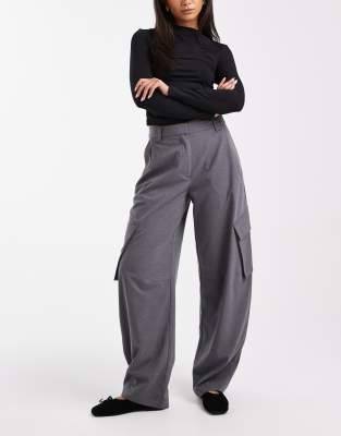 ASOS DESIGN - Elegante Utility-Barrel-Hose in Anthrazit-Grau
