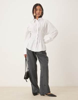 ASOS DESIGN - Elegante, verzierte Hose in Grau mit weitem Bein und Bundfalten