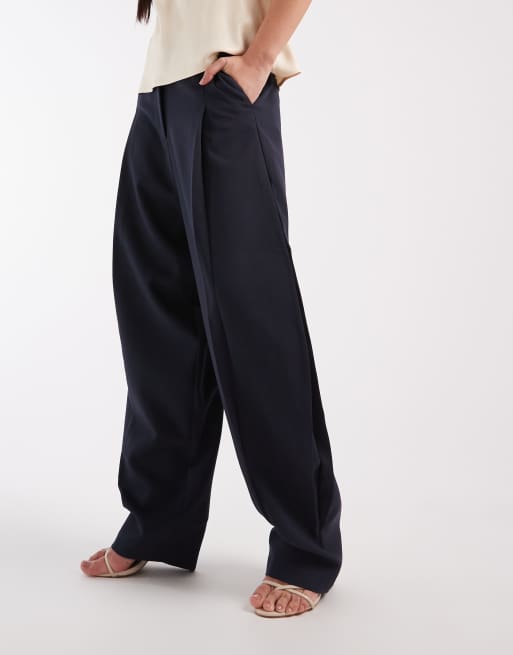ASOS DESIGN – Elegante, voluminöse Ballonhose in Marineblau mit seitlichen Falten, 2 von 5