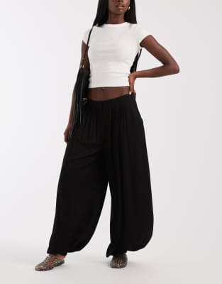 ASOS DESIGN - Elegante weiche Ballonhose in Schwarz