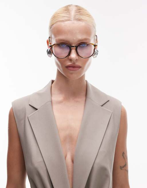 ASOS DESIGN – Elegante Weste in Neutral mit verdrehter Vorderseite und tiefem Ausschnitt, 2 von 4