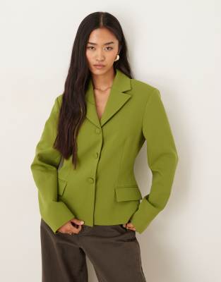 ASOS DESIGN - Eleganter, figurbetonter Blazer in Grün