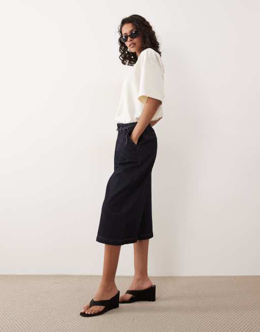 ASOS DESIGN – Eleganter Jeans-Hosenrock in Rinse-Waschung mit Gürteldetail, 3 von 5