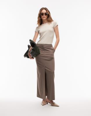 ASOS DESIGN - Eleganter Midi-Bleistiftrock in Braun mit hohem Schlitz und Nadelstreifen-Bunt