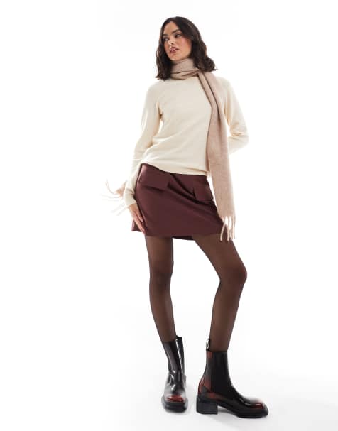 ASOS DESIGN – Eleganter Minirock in Burgunderrot mit Taschendetail - view 1