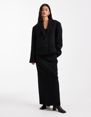 ASOS DESIGN - Eleganter Säulenrock in Schwarz