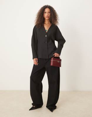 ASOS DESIGN - Eleganter, taillierter Blazer in schwarzer Leinenoptik mit Struktur, Kombiteil