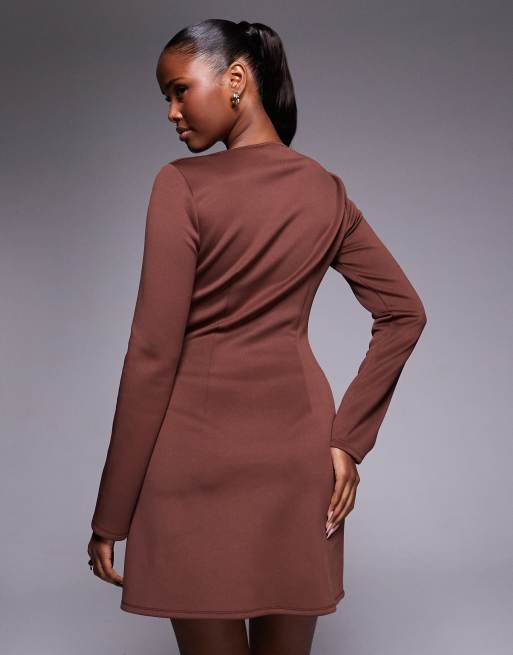ASOS DESIGN – Elegantes, langärmliges Minikleid in Braun mit goldfarbenen Knöpfen, 3 von 4
