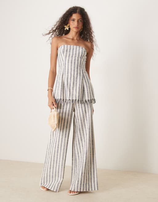 ASOS DESIGN – Elegantes Oberteil aus Bouclé mit Streifen in Blau, Kombiteil, 2 von 4
