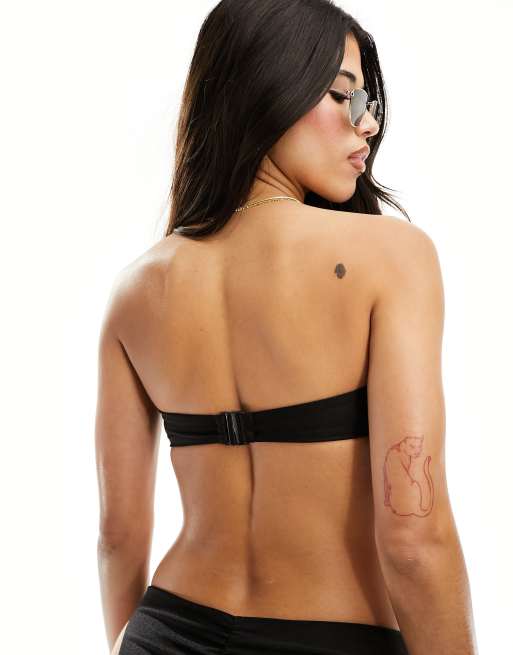 ASOS DESIGN – Elegantes, trägerloses Bikinioberteil in Schwarz mit goldfarbenen Metalldetails , 3 von 4