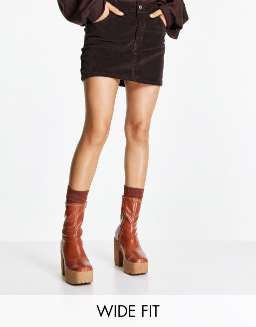 ASOS DESIGN - Elena - Sock boots met hoge hak en brede pasvorm in bruin