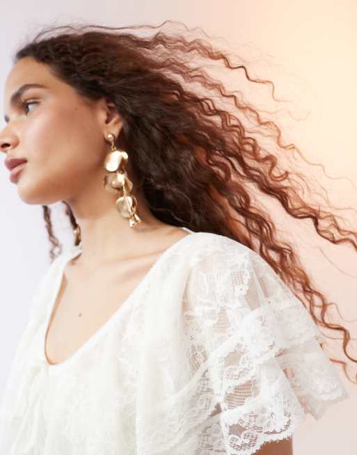ASOS DESIGN - Elfenbenshvid blondebluse med flæser og små ærmer, 3 af 4
