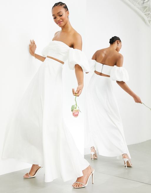ASOS DESIGN – Elfenbensvit full maxikjol i satin