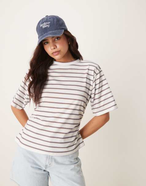 ASOS DESIGN – Elfenbensvit t-shirt med indragen sida och axelvaddar - view 1