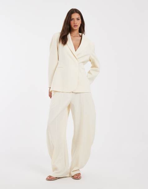 ASOS DESIGN – Elfenbensvitt set med kavaj med drapering baktill - view 1