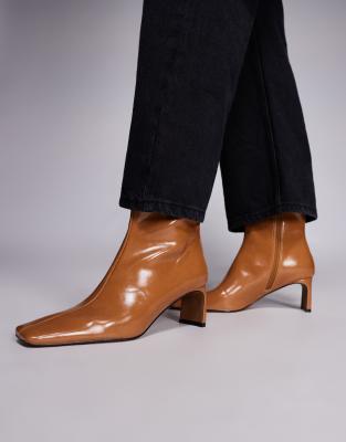  Eliza set back heel ankle boots in toffee