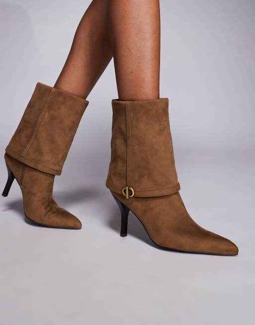 ASOS DESIGN – Ella – Piaskowe botki na szerokim obcasie z klamrą z imitacji zamszu