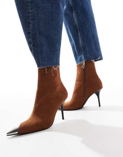 ASOS DESIGN – Ellis – Jasnobrązowe botki z odcinanymi noskami na wysokim obcasie - view 1