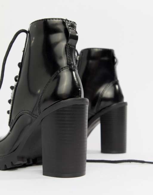 Elm chunky hot sale lace up boots