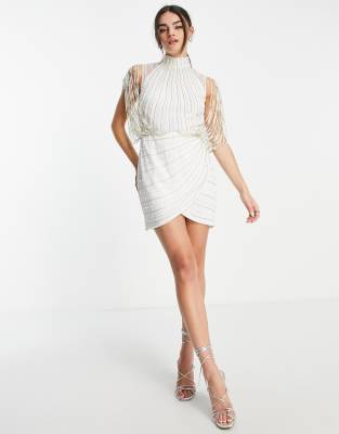 asos design embellished mini dress with drape pearl detail ASOS LUXE pearl embellished bandeau mini dress in white Masa: 34 Cmimi:90  -25% = 67,50 Retail Proce: 290