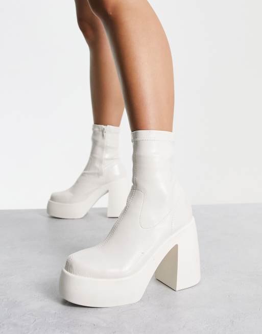 ASOS DESIGN – Ember – Białe lakierowane buty z elastyczną cholewką na wysokim obcasie