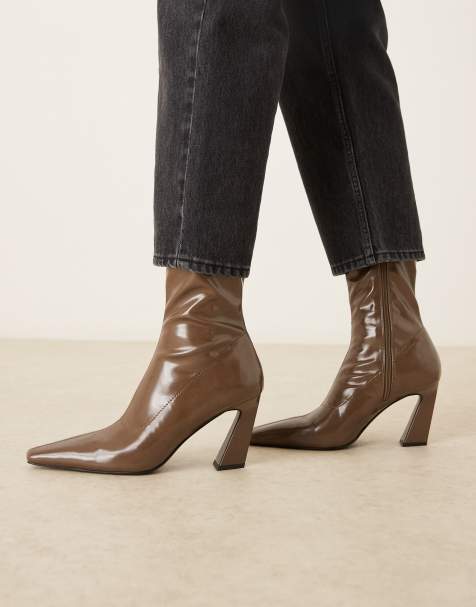 ASOS DESIGN – Ember – Oliwkowe botki do kostki z elastyczną cholewką i skośnymi noskami - view 1