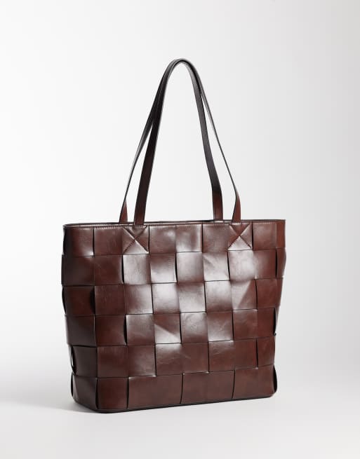 ASOS DESIGN embossed weave tote bag in brown, 4 of 4