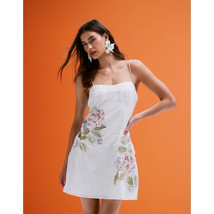 208184750-1-white?$n_750w$&wid